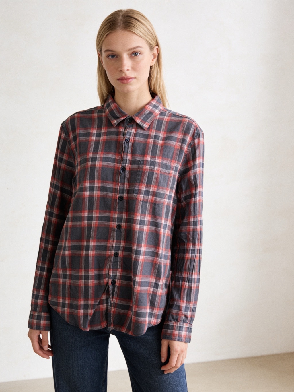 American Eagle Gray Red Plaid Button Front Flannel Shirt Medium